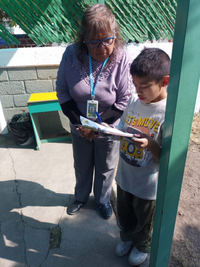 Realizando encuestas en nuestra comunidad Zama