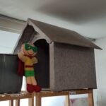 Casa de perro a la venta en banco de tapitas realizado con plástico reciclado